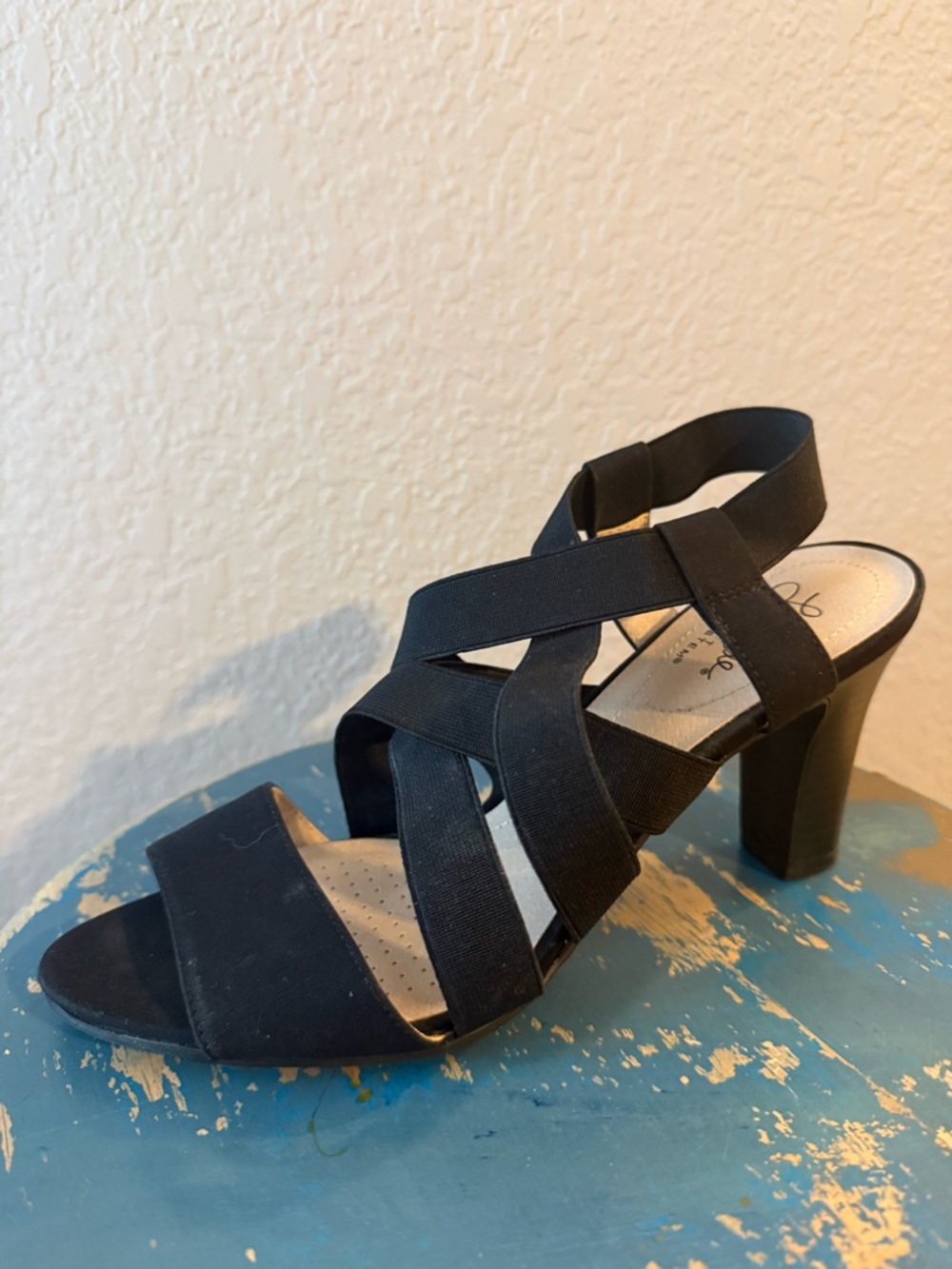 Life Stride Black Crisscross Block Heel Sandal
